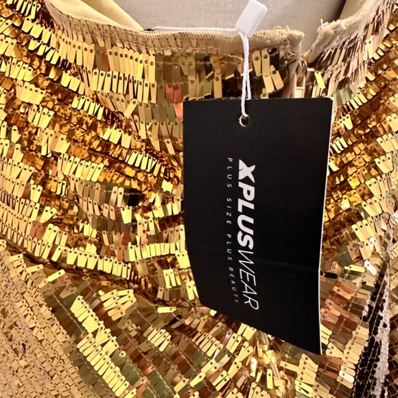 Sequin Halter Dress - Picture 3 of 13